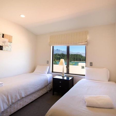 Lakefront Luxury Penthouse Central Queenstown Extérieur photo